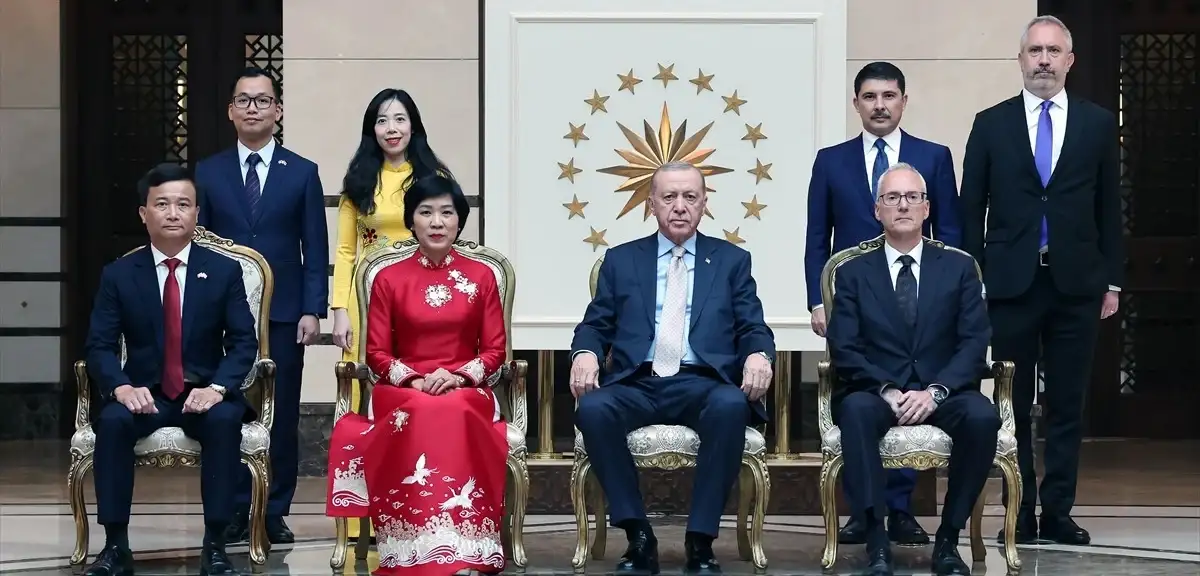 Büyükelçilerden Erdoğan'a Güven Mektubu