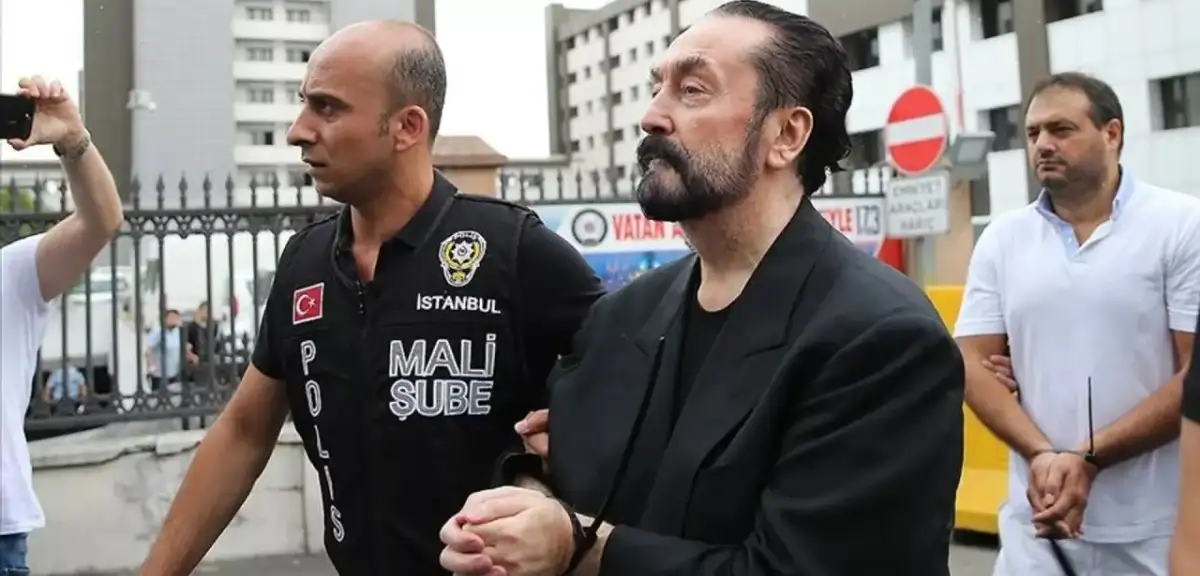 Adnan Oktar Davasında Tüm Sanıklara Beraat Kararı