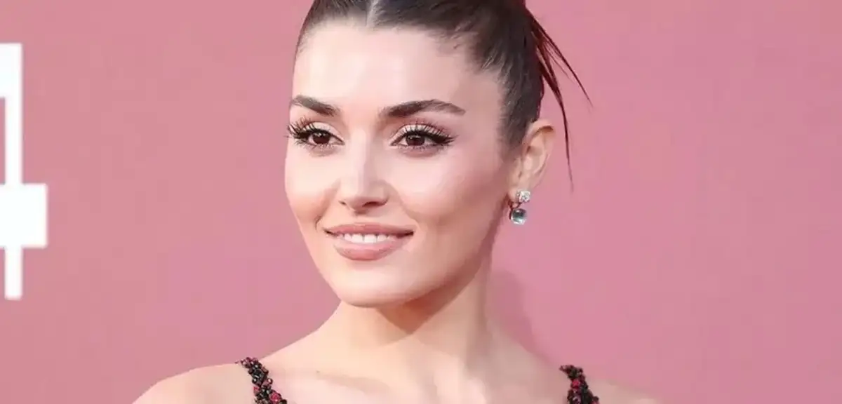 Hande Erçel Bir Kez Daha Cannes Yolcusu