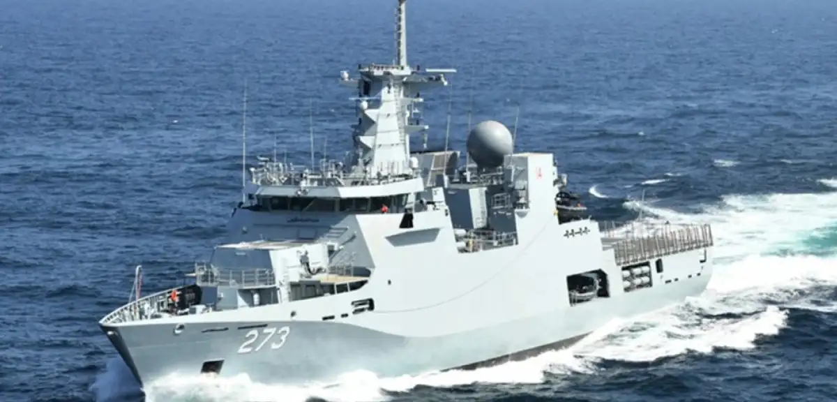Türk Savaş Gemisi TCG BÜYÜKADA Pakistan'da