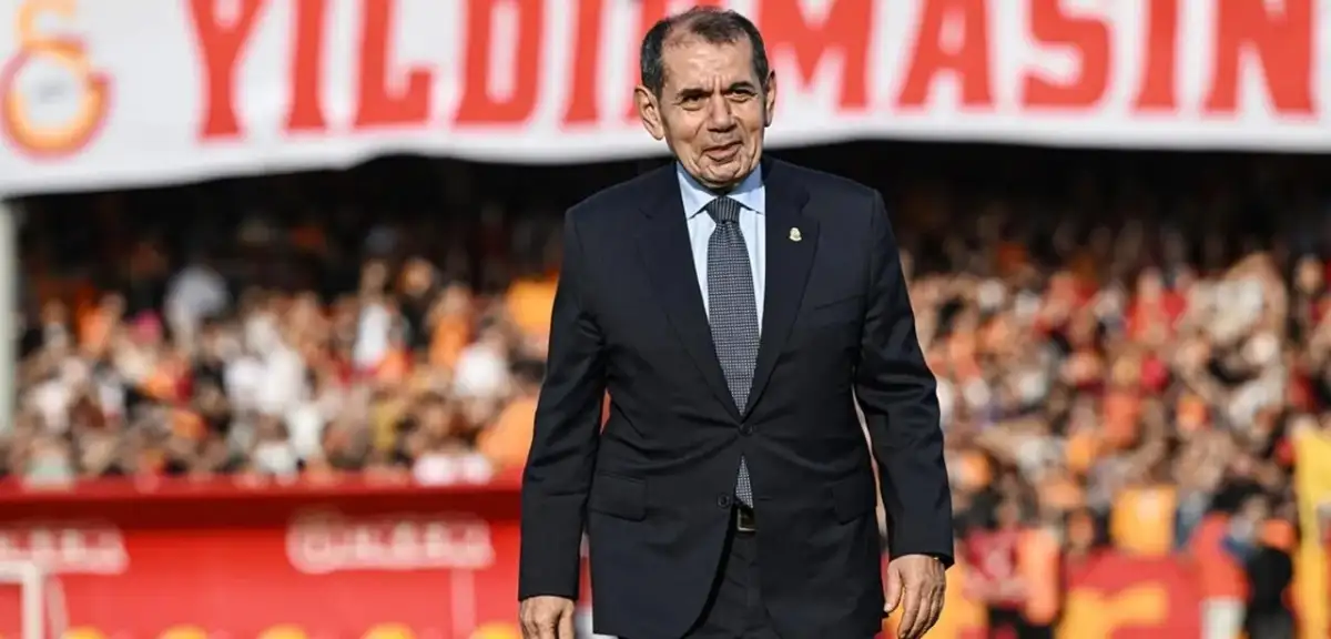 19 Mayıs Coşkusu Metin Oktay Tesisleri'nde! Galatasaray Başkanı Dursun Özbek'ten Açıklamalar