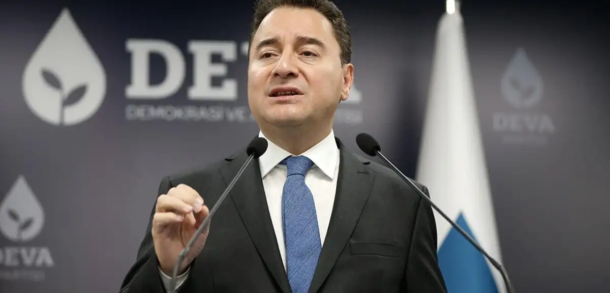 Ali Babacan'dan Anayasa ve Ekonomi Eleştirisi