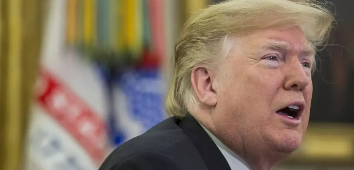 Trump'ın Akıllı Telefon Tarifesi O Markaları Baltaladı!