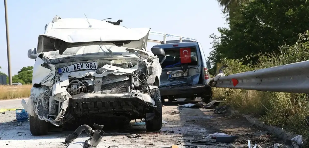 Bayramda Acı Bilanço: 26 Kişi Trafik Kazalarında Hayatını Kaybetti