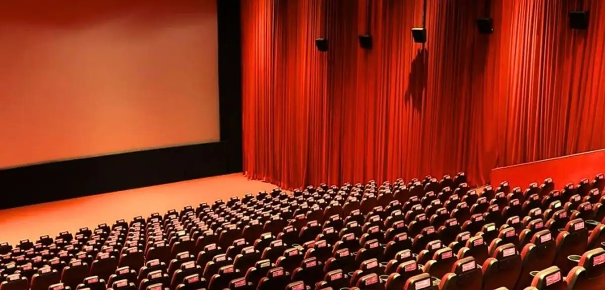 Sinema Salonlarında Reklam Süresi Uzuyor