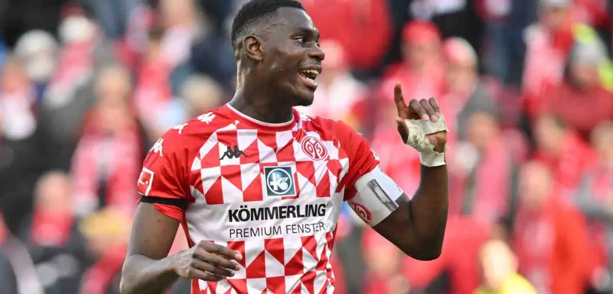 Fenerbahçe, Lyon'un En Pahalı Transferi Moussa Niakhate'yi Gündemine Aldı