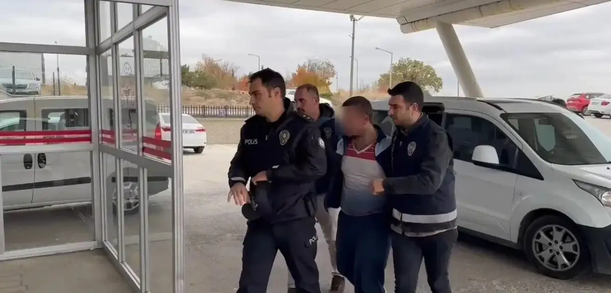Tekirdağ'da Kan Donduran Aile Katliamı! 17 Yaşındaki Genç Altın Tartışması Nedeniyle Cinayet İşledi!