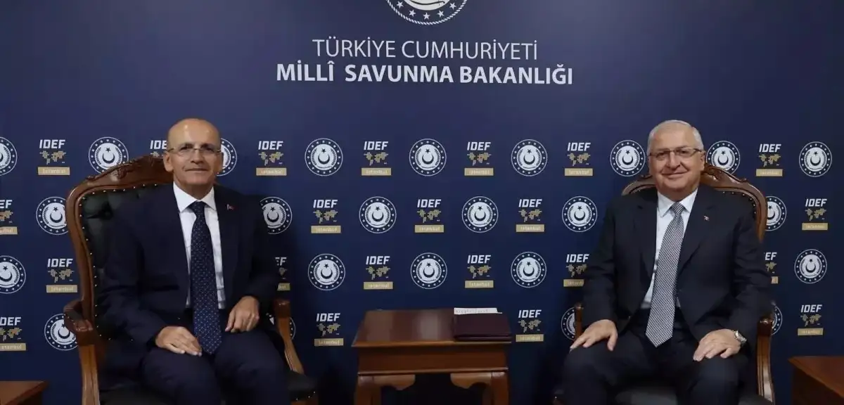 Bakan Güler ve Bakan Şimşek, IDEF 2025 Fuarı'nda