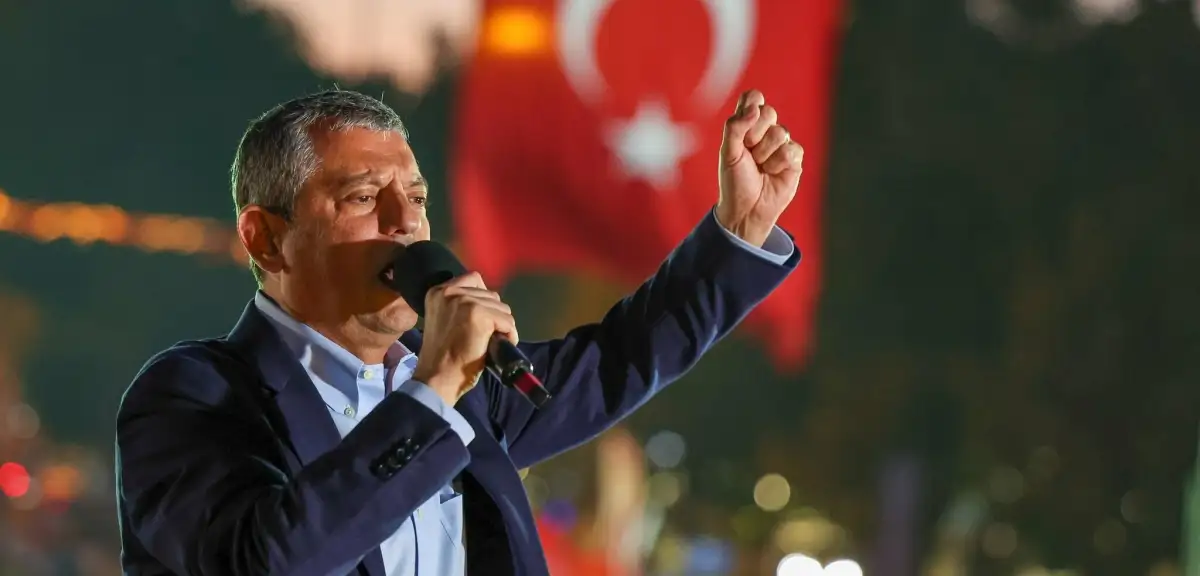 İBB Yolsuzluk Soruşturmasında Yeni Gelişme: Özgür Özel'e Tahsis Edilen Araç Gündemde