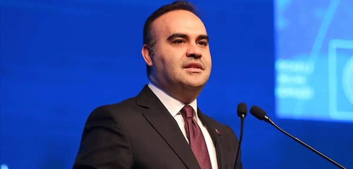 Bakan Kacır'dan Özgür Özel'e TEKNOFEST Göndermesi: "Çekirgeler Ürküyor Diyen Çıkmaz İnşallah"