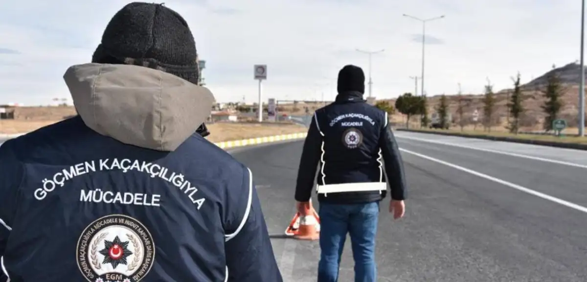 Göçmen Kaçakçılığı Operasyonlarında 41 Şüpheli Yakalandı