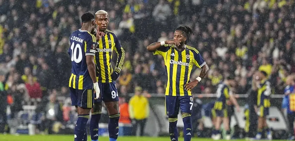 Fenerbahçe Avrupa'da Play-Off'u Garantiledi