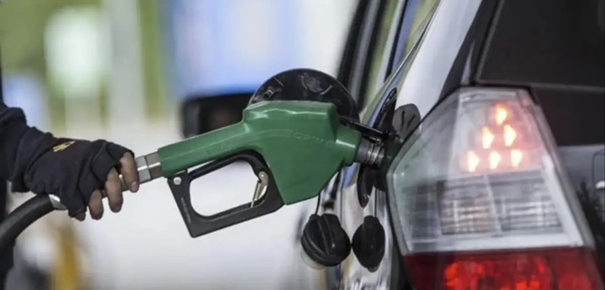 Benzine 1 Lira 11 Kuruş Zam
