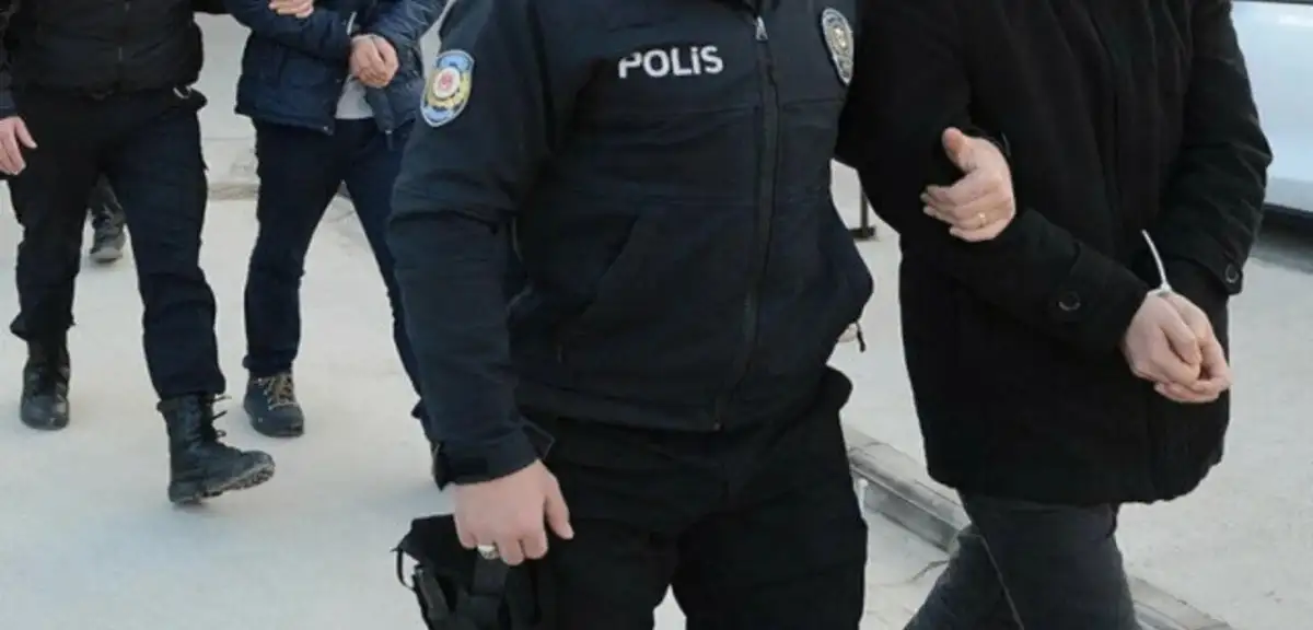 Ünlülere Şafak Operasyonu: Çok Sayıda İsim Gözaltında!
