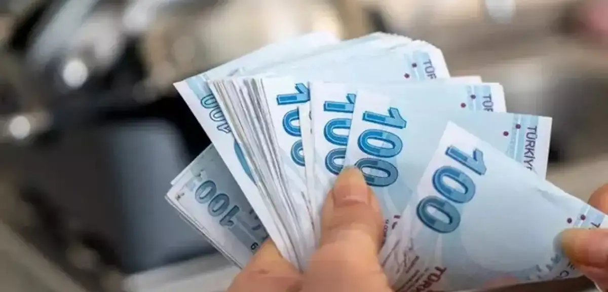 Asgari Ücrete Mart'ta Zam Eylemi