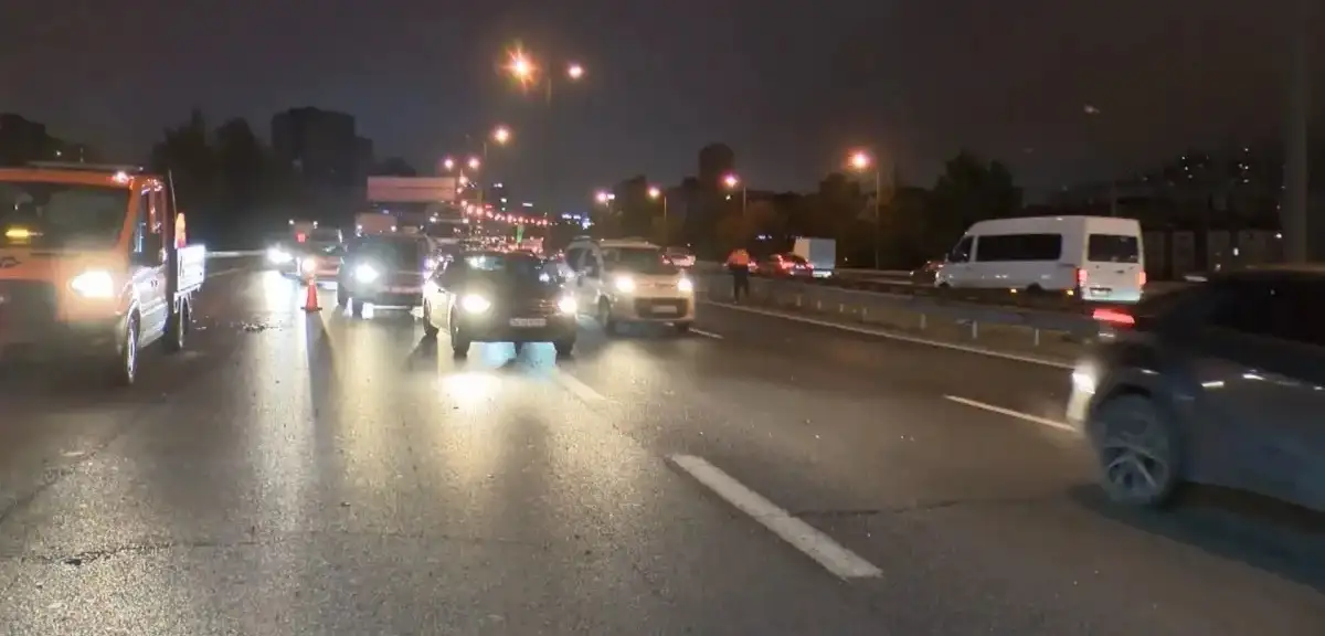 Ümraniye TEM'de 7 Araçlık Zincirleme Kaza