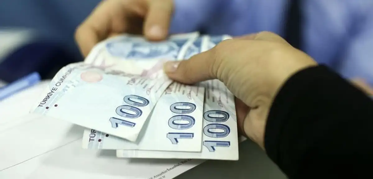 Memurlara Yılda İki Kez İkramiye Müjdesi: Meclis'e Yeni Yasa Teklifi Sunuldu