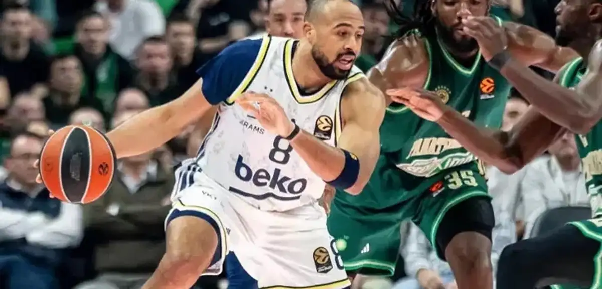 Fenerbahçe Beko Kazandı: Atina'da Tansiyon Yükseldi