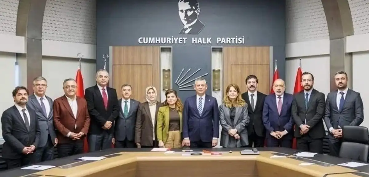 Özel, Diyarbakır Heyetini Kabul Etti