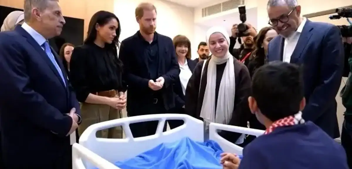 Prens Harry ve eşi Meghan Markle, Ürdün'de Gazzeli Yaralıları Ziyaret Etti
