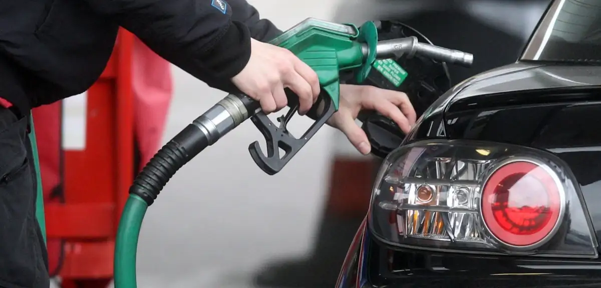 Benzine 1,11 TL Zam Kapıda