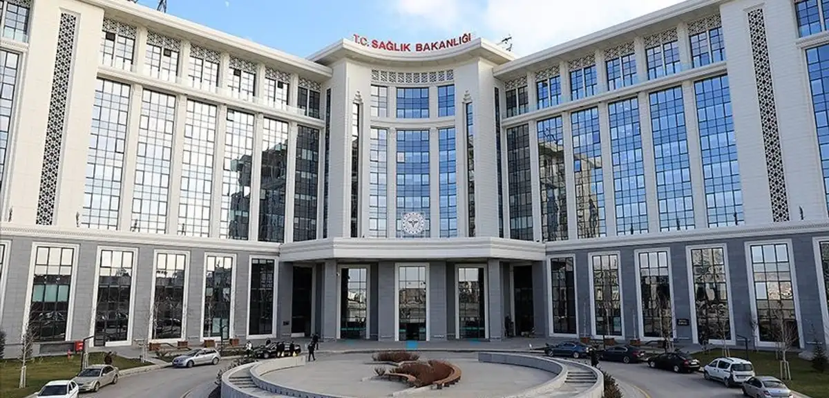 Sağlık Bakanlığı'ndan Okullarda "Bağımlılık Taraması" Açıklaması