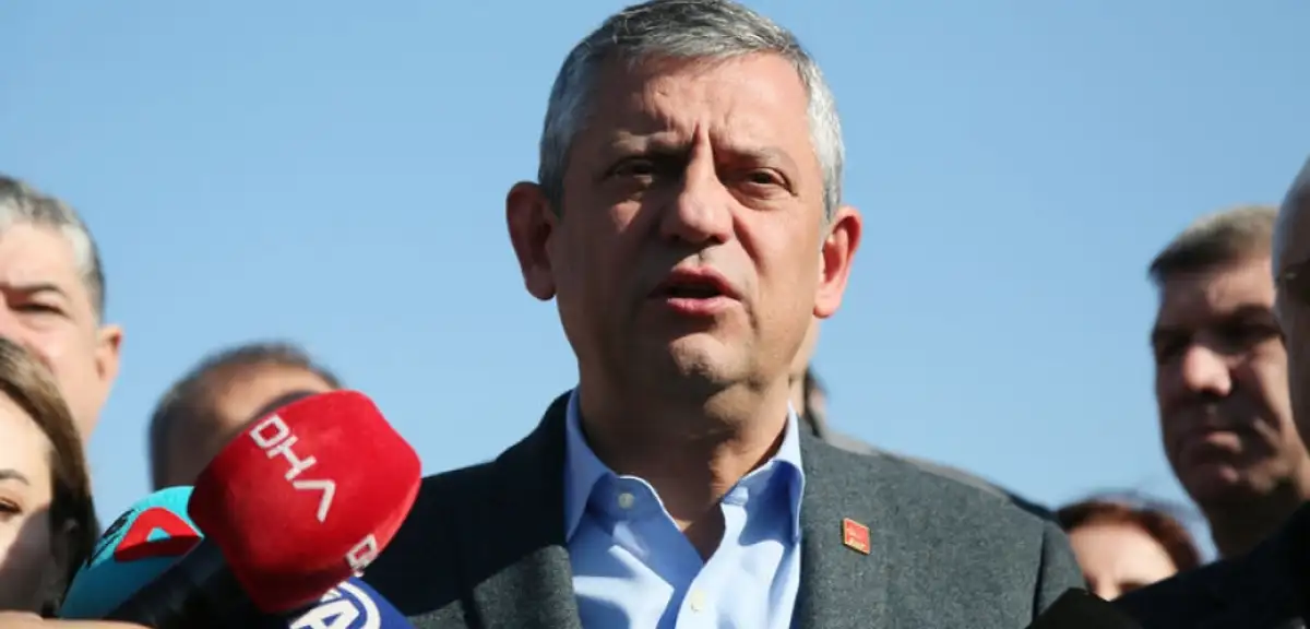 Özgür Özel'den Sert Çıkış: İran'ın Geleceğine Sadece Bölge Halkı Karar Verir