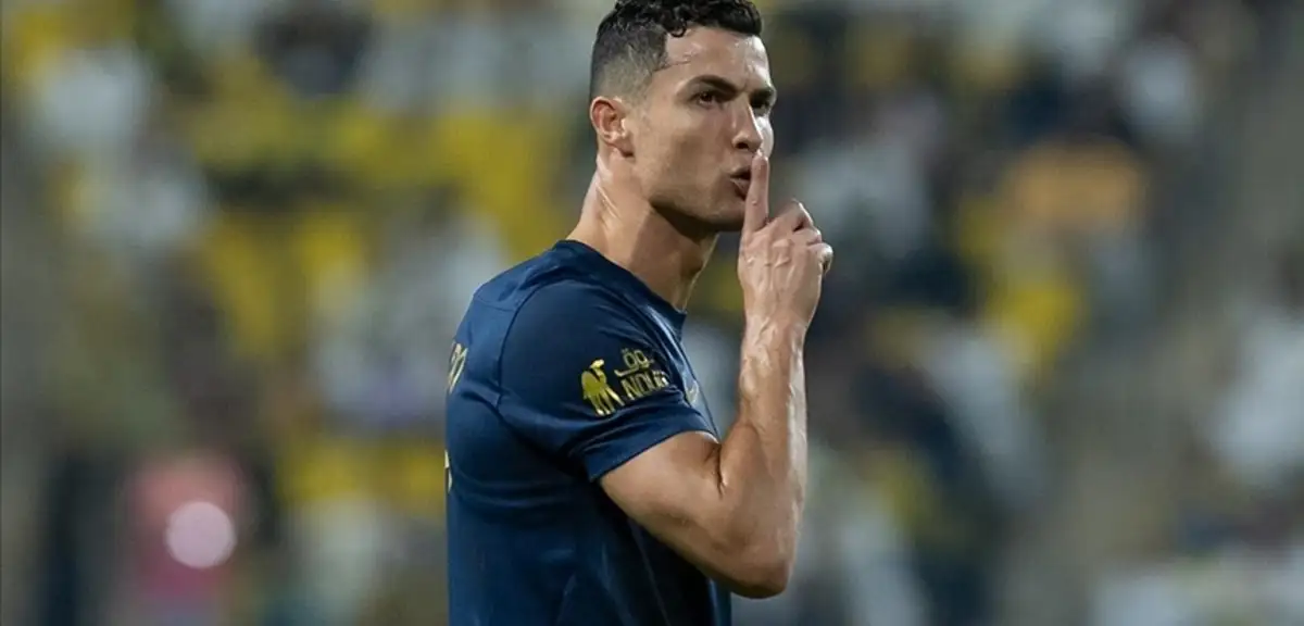 Ronaldo'dan "Milyar Dolarlık" İmza!