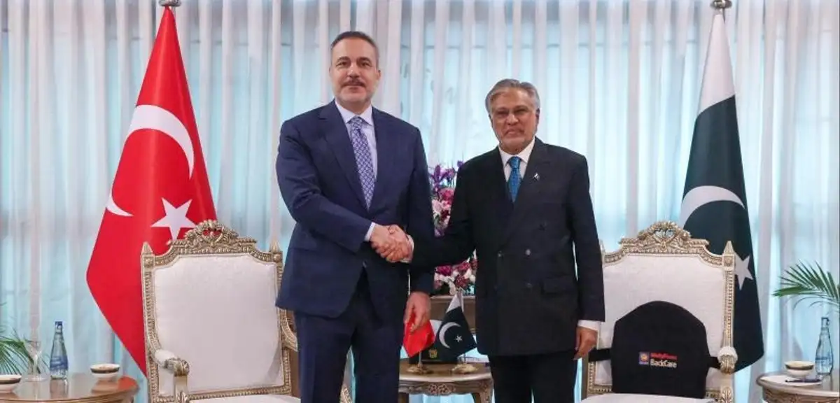 Bakan Fidan Pakistanlı Mevkidaşıyla Görüştü