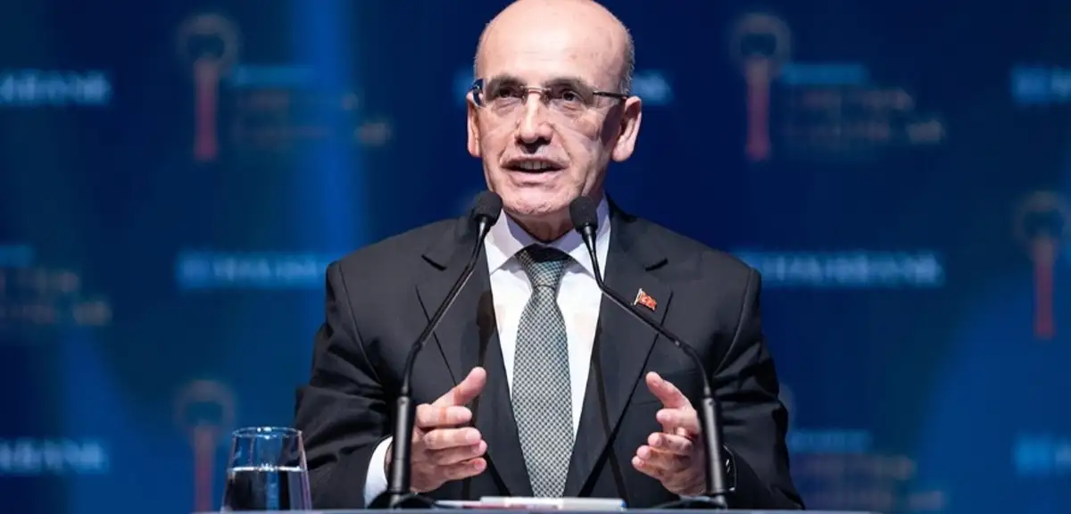 Bakan Şimşek'ten New York Çıkartması