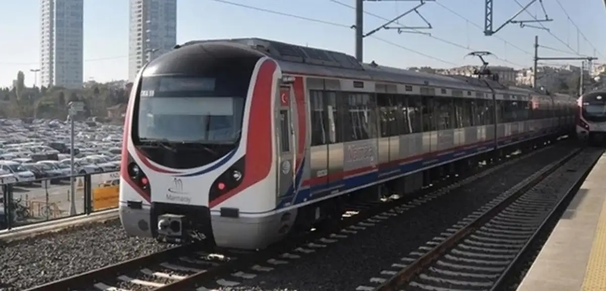 Marmaray Göztepe İstasyonunda Hareketli Dakikalar