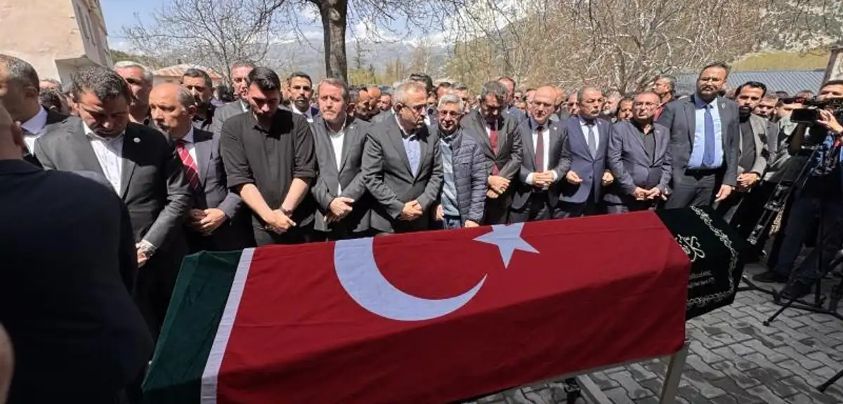 Kahraman Ayla Öğretmen Son Yolculuğuna Uğurlandı