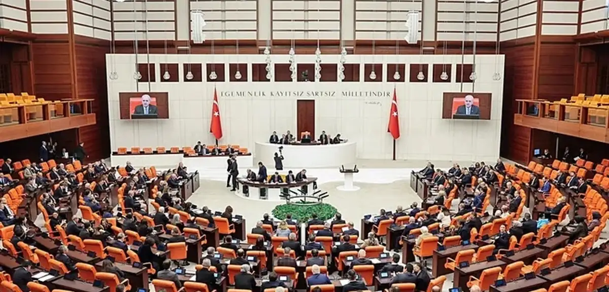 5 Soruda Sosyal Medya Düzenlemesi