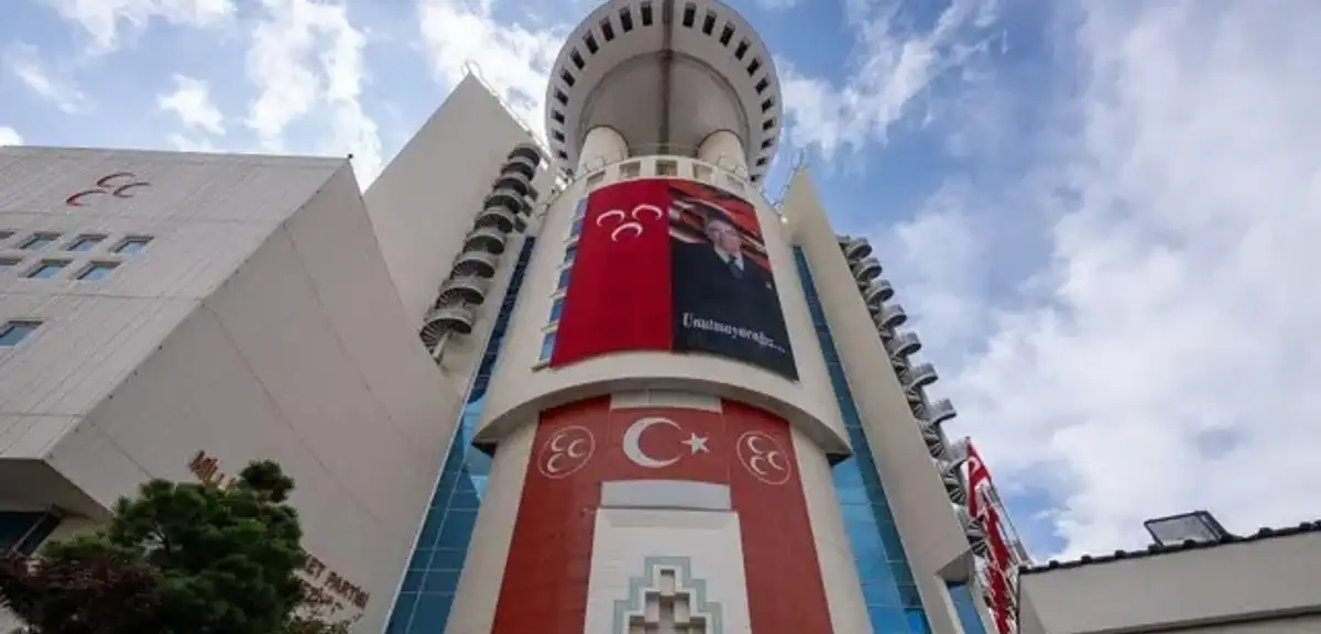 MHP'de İki İl Teşkilatı Daha Feshedildi