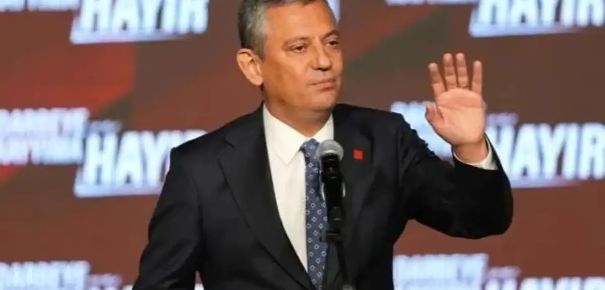 Özgür Özel Yeniden Grup Başkanı Seçildi