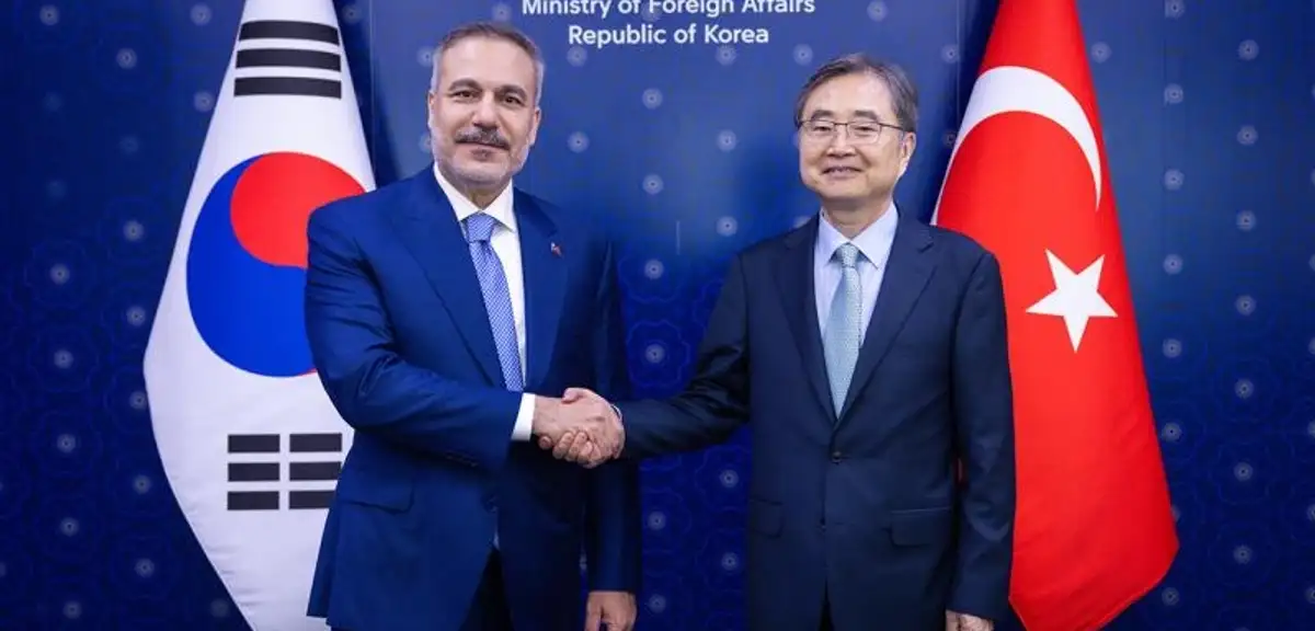 Dışişleri Bakanı Hakan Güney Kore'de
