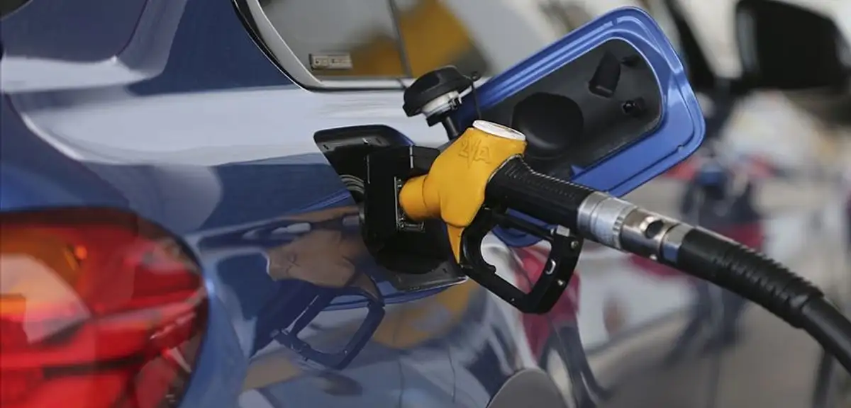 Benzine Gece Yarısı İndirim Geldi