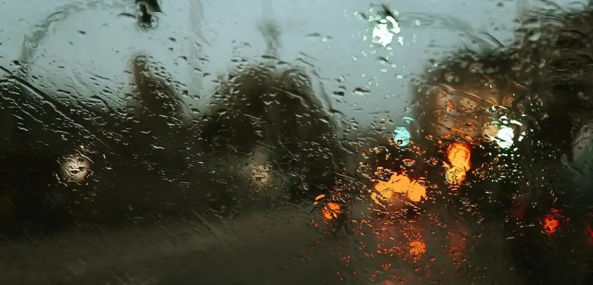 Meteoroloji'den Sağanak ve Fırtına Uyarısı