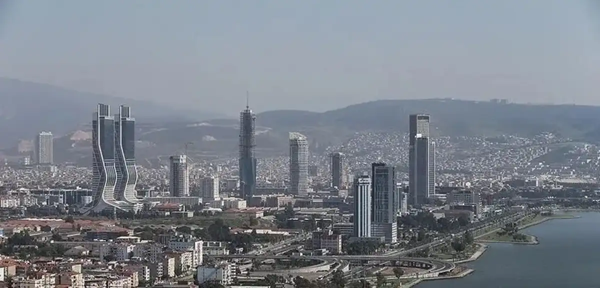 Konut Fiyatlarında Reel Düşüş Sürerken, İzmir'deki Fiyatlar İstanbul ve Ankara'yı Solladı!