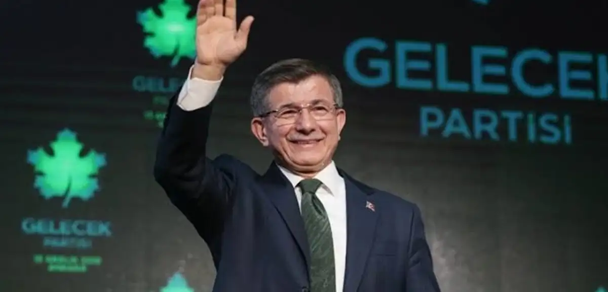 Ahmet Davutoğlu'ndan Siyaseti Bırakma Kararı!