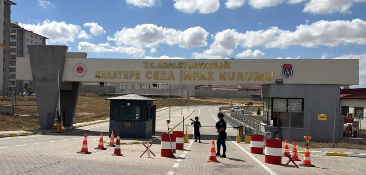 Sinem Dedetaş ve Cem Küçük, Çorlu Karatepe Cezaevi'ne Sevk Edildi