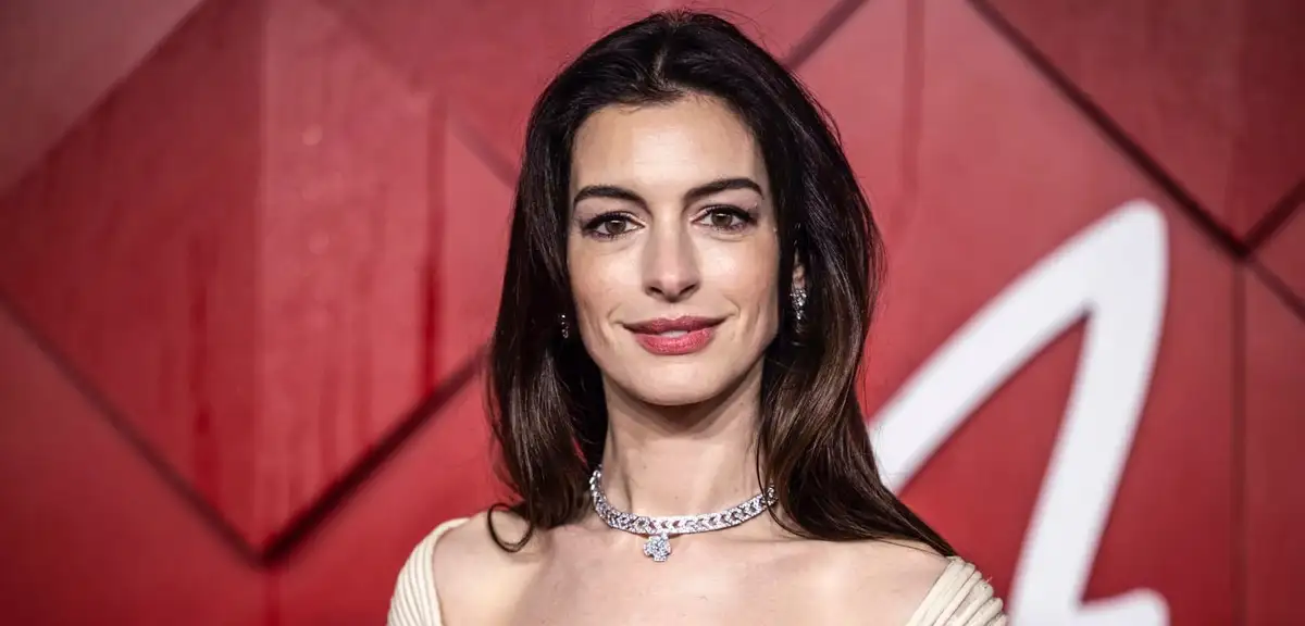 Anne Hathaway'den Hakkındaki 'Sahte Hamilelik' İddialarına Esprili Yanıt