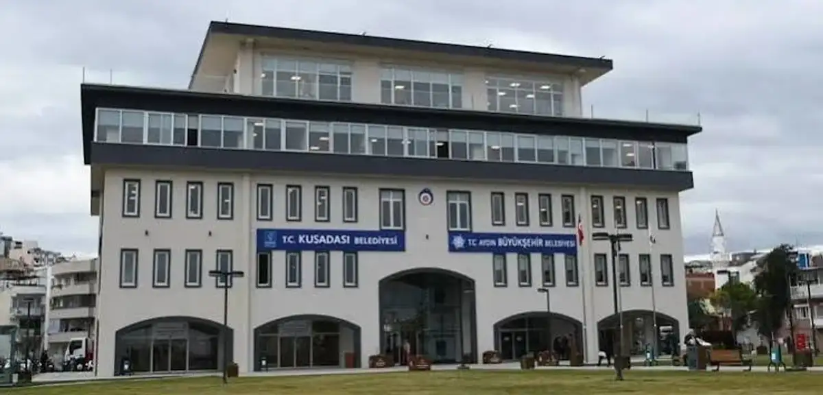 Kuşadası Belediyesi'ne Operasyon: 14 Şüpheli Tutuklandı