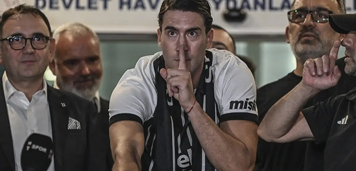 Beşiktaş, Dusan Vlahovic'in Maaşını KAP'a Bildirdi