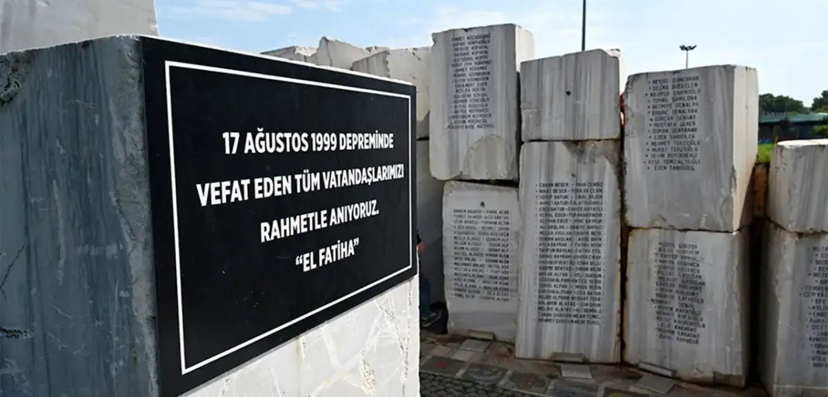 Deprem Şehitleri Yalova’da Anıldı