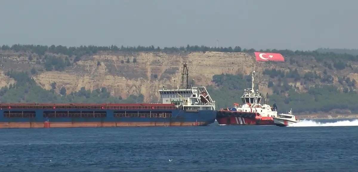 Çanakkale Boğazı'nda Kargo Gemisi Arızalandı