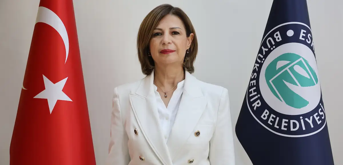 Eskişehir Büyükşehir Belediye Başkanı Ayşe Ünlüce CHP'den İstifa Ederek YENİ Parti'ye Katıldı
