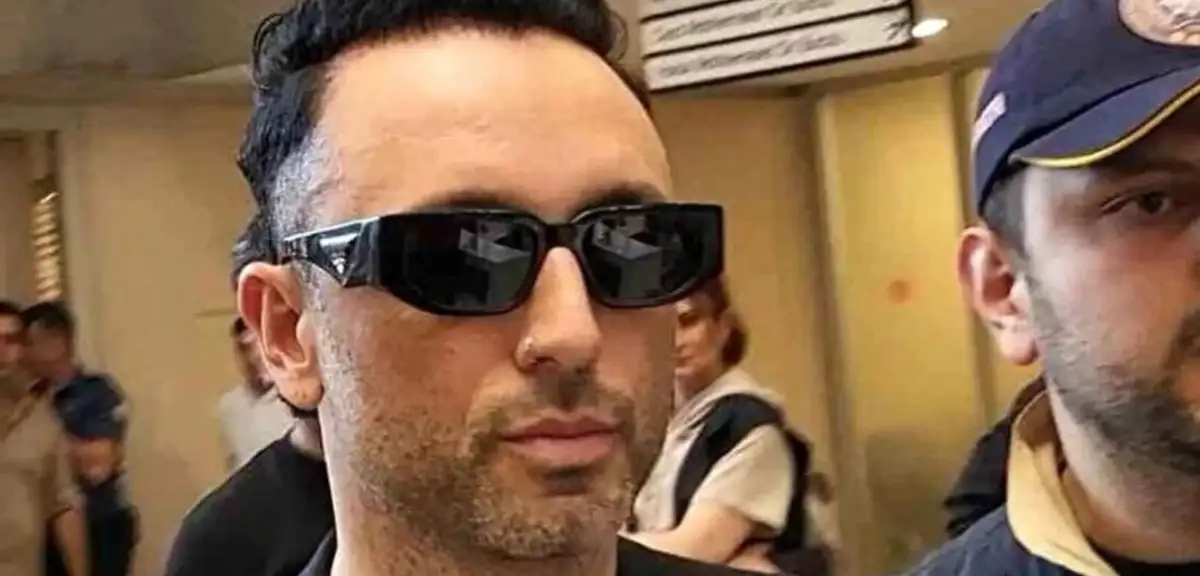 Mabel Matiz: "İki Erkeğin Birbirine Bakması Suç Değildir"