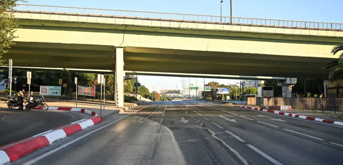 İstanbul'da 30 Ağustos Provası Nedeniyle Bazı Yollar Trafiğe Kapatıldı