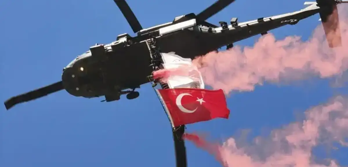 Malazgirt'te Jandarma Helikopterlerinden Nefes Kesen Gösteri